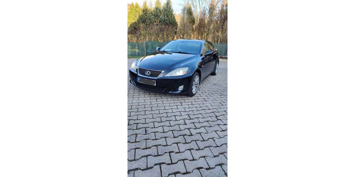 Lexus IS 220d 299.700 km 2.700 &euro; Birkenfeld 75217