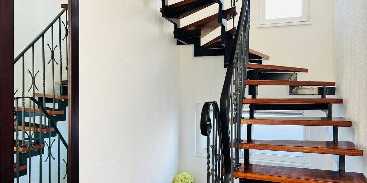 Einfamilienhaus Waghäusel Kirrlach - 7 Zimmer, 250 m&sup2;, 725.000&euro; | Angebot:25669529