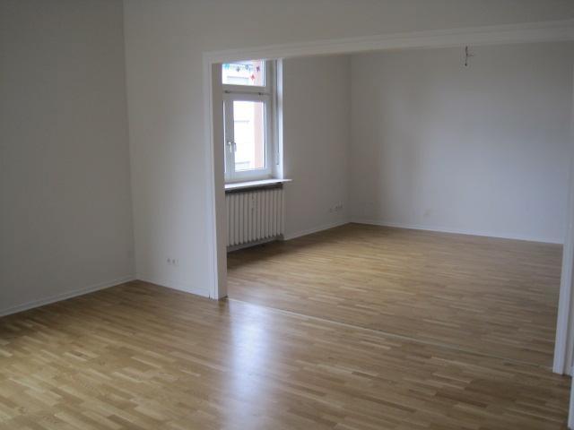 Etagenwohnung Bruchsal - 5 Zimmer, 140 m&sup2;, 1.233&euro; | Angebot:25881292