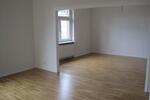 Etagenwohnung Bruchsal - 5 Zimmer, 140 m&sup2;, 1.233&euro; | Angebot:25881292