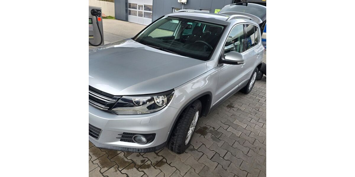 VW Tiguan 82.000 km 10.200 &euro; Linkenheim-Hochstetten 76351