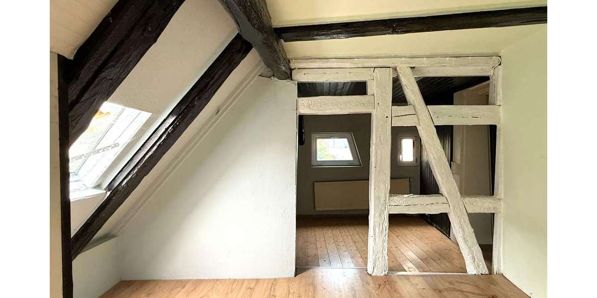 Einfamilienhaus Bretten - 11 Zimmer, 130 m&sup2;, 299.000&euro; | Angebot:27163843
