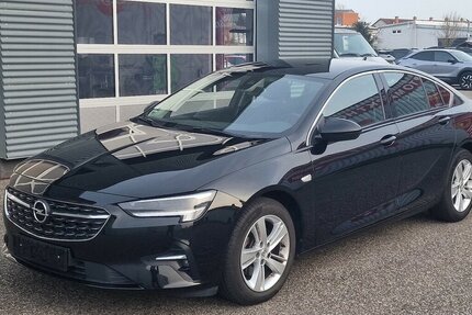 Opel Insignia 1.5 D Elegance Klimaautomatik NAVI 107.000 km 15.699 &euro; Landau 76829
