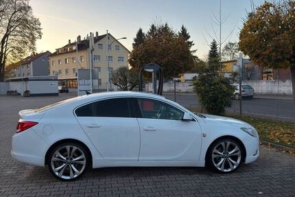 Opel Insignia 243.000 km 5.000 &euro; Gaggenau 76571