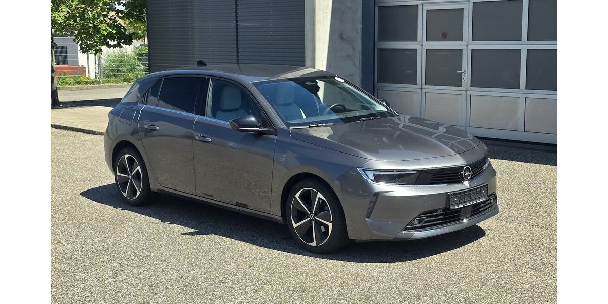 Opel Astra Elegance Klima Kamera 33.000 km 19.998 &euro; Landau 76829
