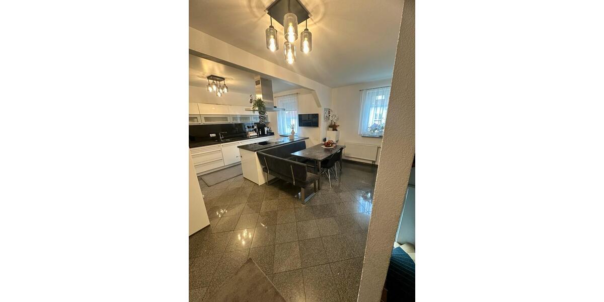 Einfamilienhaus Bretten - 7 Zimmer, 188 m&sup2;, 620.000&euro; | Angebot:26924418