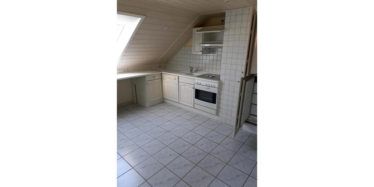 Dachgeschoßwohnung Karlsruhe Südstadt - 2 Zimmer, 65 m&sup2;, 840&euro; | Angebot:26024480
