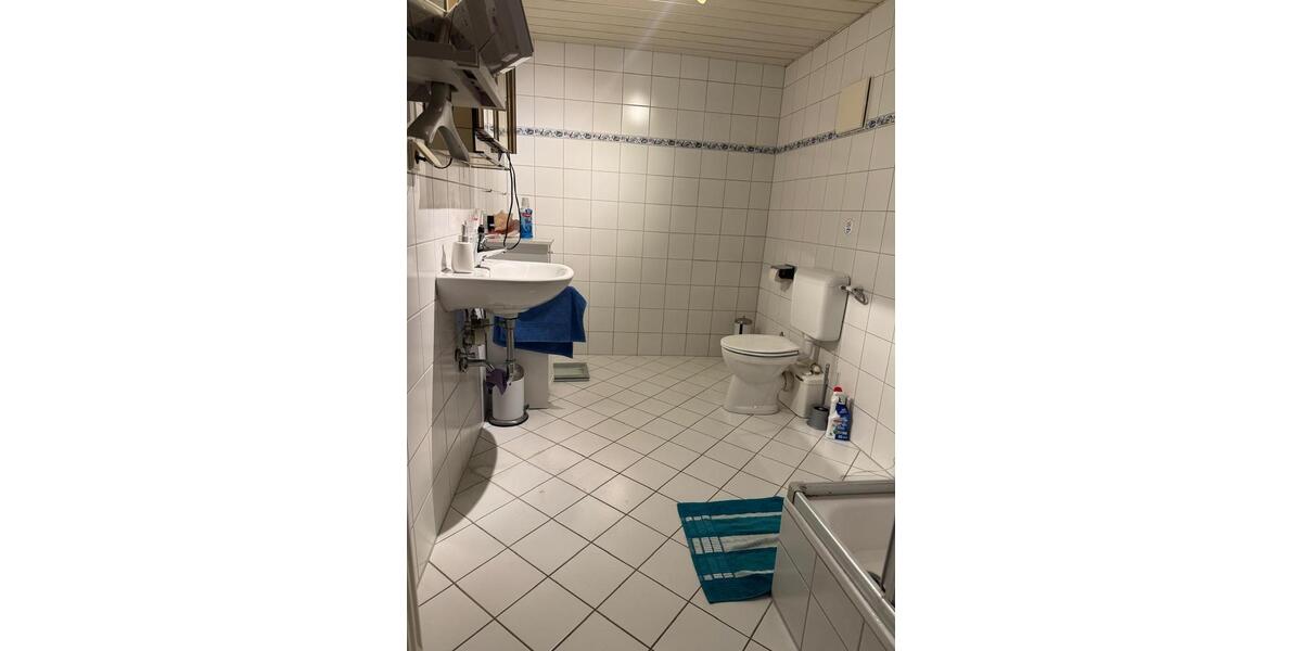 Etagenwohnung Pforzheim - 1 Zimmer, 25 m&sup2;, 375&euro; | Angebot:25637010