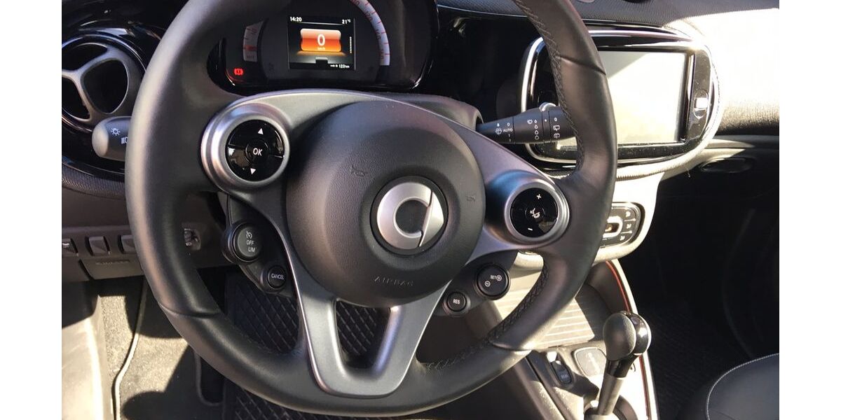 Smart ForTwo 5.500 km 16.800 &euro; Muggensturm 76461