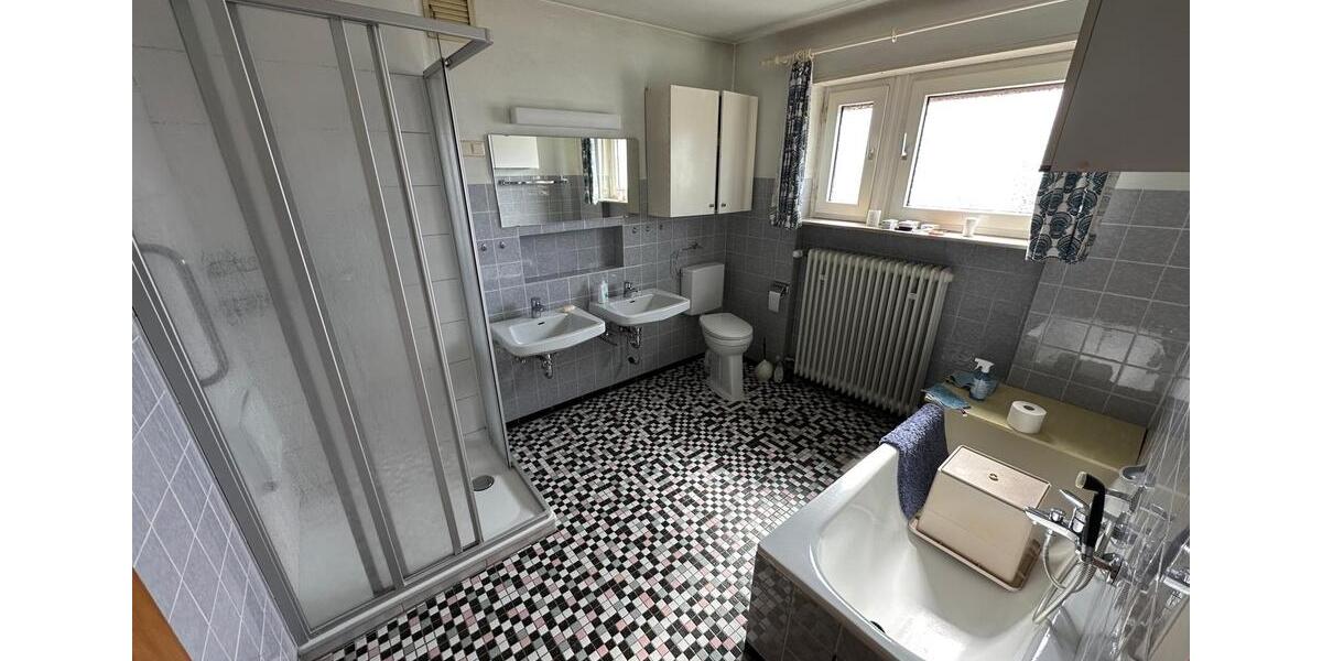 Einfamilienhaus Bellheim - 8 Zimmer, 211 m&sup2;, 585.000&euro; | Angebot:26764941