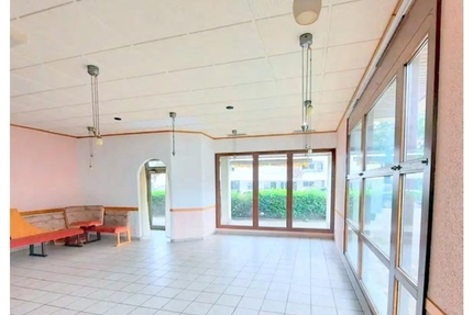 °°°° SCHNÄPPCHEN DES JAHRES 2024 : VERKAUFS,- BÜRO,- PRAXISFLÄCHE + 1,5 ZIMMER DG-WOHNUNG MIT TERRASSE°°°° zimmer