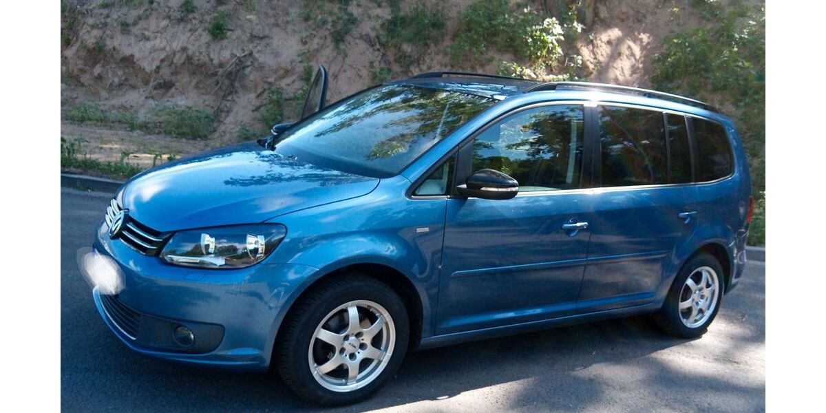 VW Touran 158.600 km 10.800 &euro; Lingenfeld 67360
