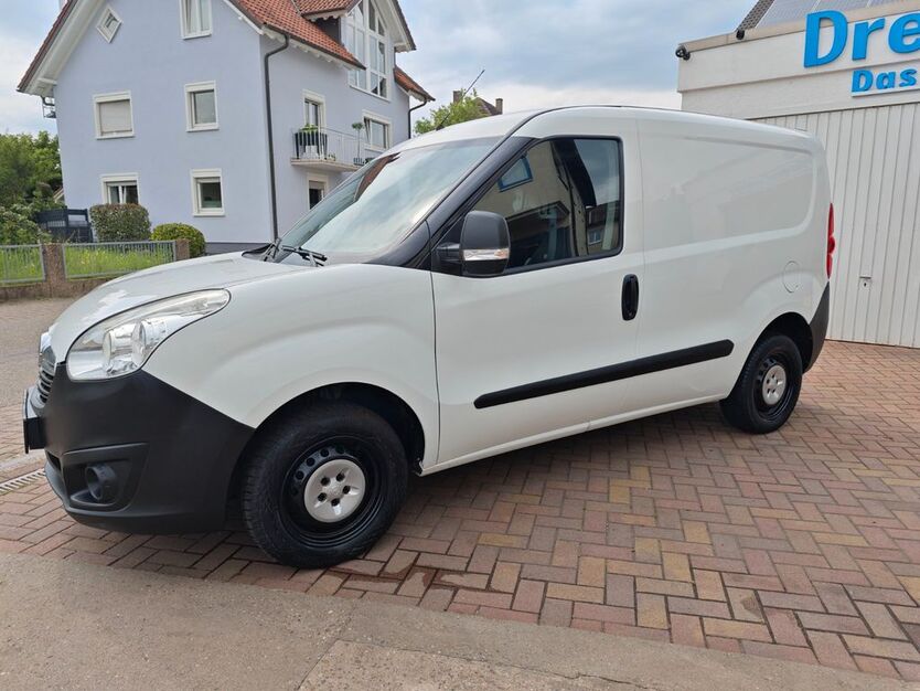 Opel Combo 185.000 km 5.990 € Ötigheim 76470