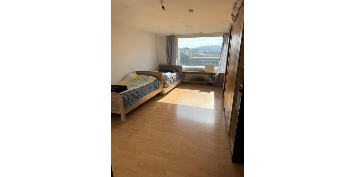 Etagenwohnung Pforzheim Nordstadt - 4 Zimmer, 150 m&sup2;, 1.200&euro; | Angebot:25329963