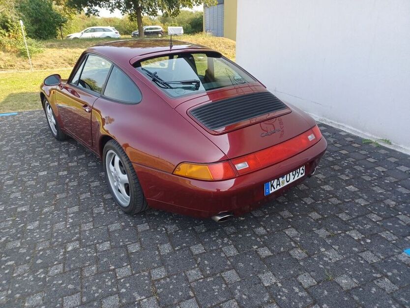 993