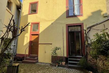 Haus zum Kaufen in Karlsruhe 598.000 € 121 m² 4 zimmer