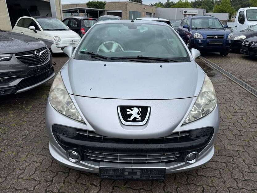 Peugeot 207 81.000 km 999 € Pforzheim 75179