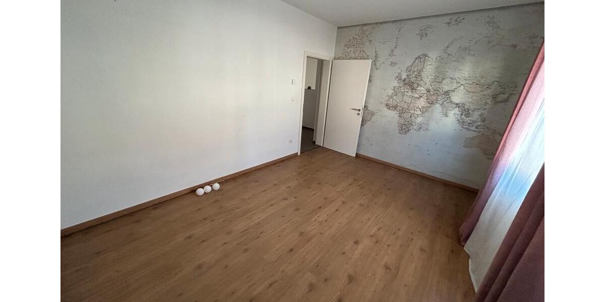 Erdgeschoßwohnung Waghäusel - 2 Zimmer, 75 m&sup2;, 1.100&euro; | Angebot:25789586