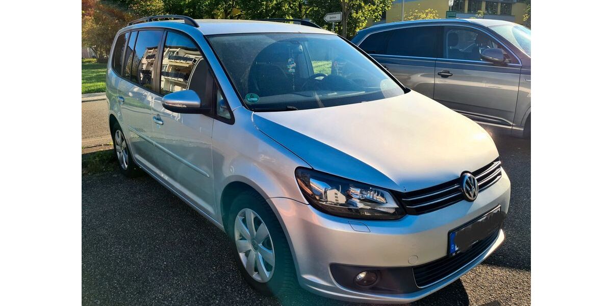 VW Touran 235.000 km 9.000 &euro; Eggenstein-Leopoldshafen 76344