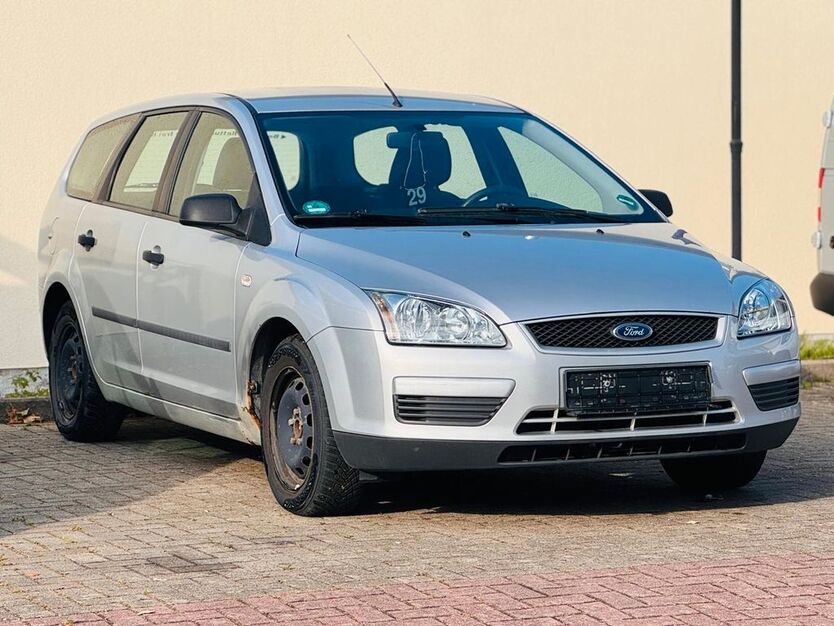 Ford Focus 146.000 km 1.200 € Au am Rhein 76474