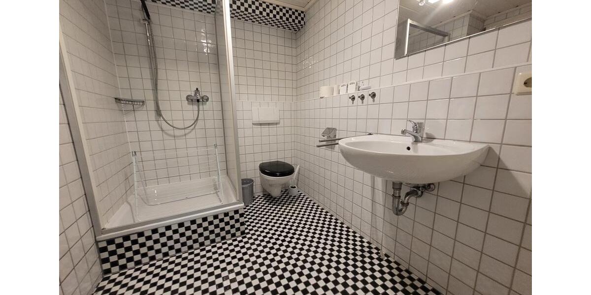 Etagenwohnung Pforzheim - 1 Zimmer, 25 m&sup2;, 600&euro; | Angebot:25719344