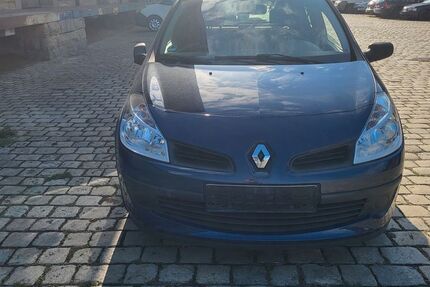 Renault Clio 133.302 km 2.300 € Pforzheim 75177