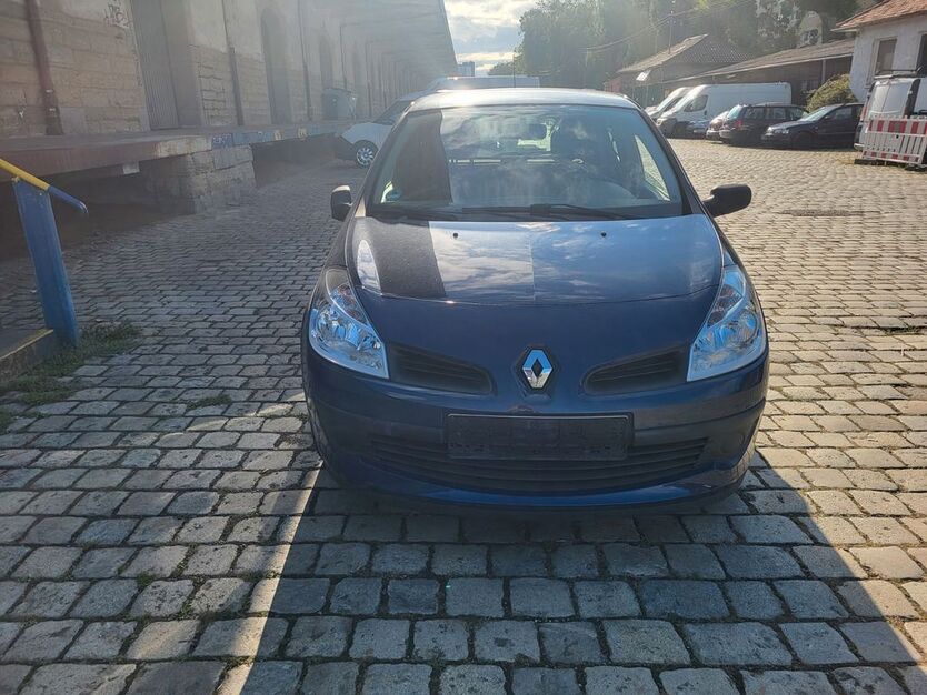 Renault Clio 133.302 km 2.300 € Pforzheim 75177