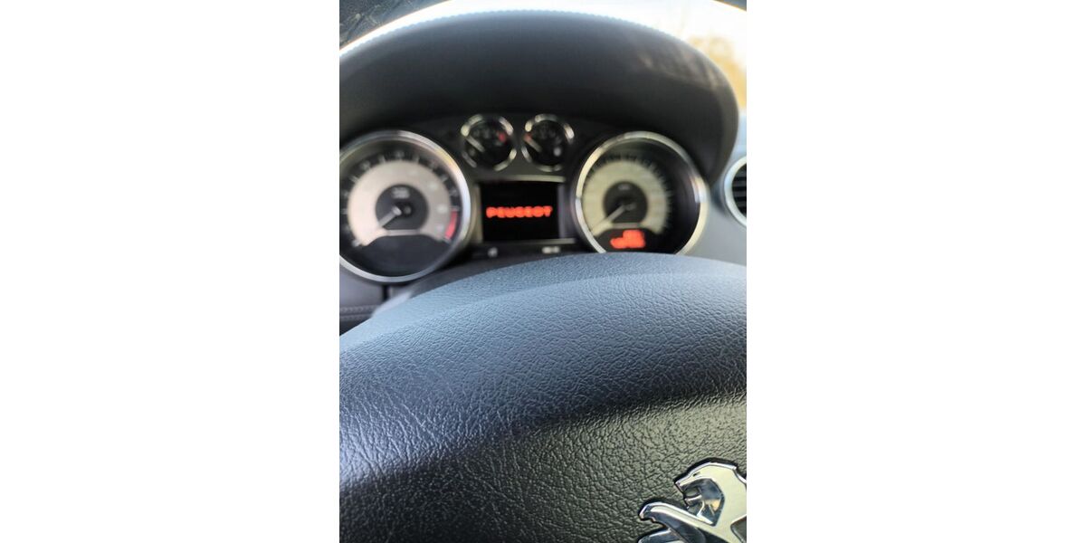 Peugeot RCZ 84.500 km 9.500 &euro; Königsbach-Stein 75203