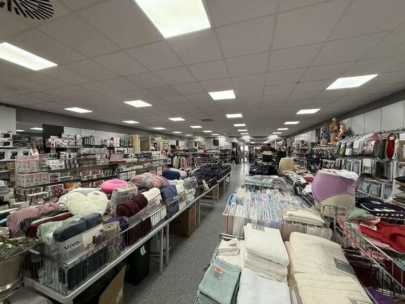 Einzelhandel in Rastatt 1.400 € 200 m²