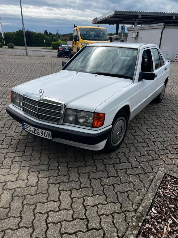 Mercedes-Benz 190 244.307 km 5.000 € Schaidt 76744