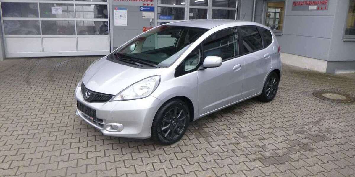 Honda Jazz 95.100 km 8.888 &euro; Ettlingen-Bruchhausen 76275