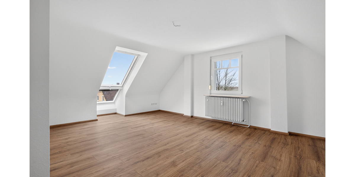 Seltene Gelegenheit: Gepflegtes Zweifamilienhaus mit viel Platz, Ruhe und Entwicklungspotential - Zweifamilienhaus Rastatt / Niederbühl Niederbühl | Angebot:26948205