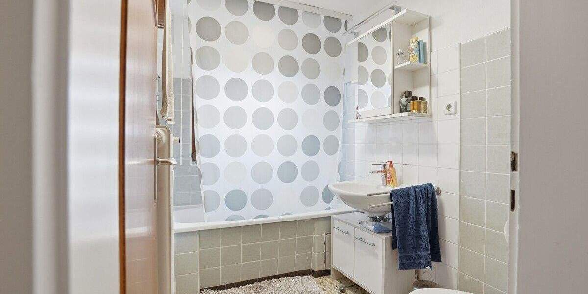 WERTBESTÄNDIG INVESTIEREN: Vermietetes Mehrfamilienhaus in Karlsruhe-Neureut (Vogelsiedlung) 1 zimmer