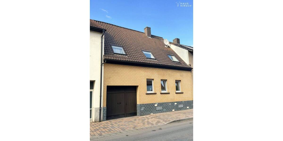 Zwei Wohneinheiten möglich - Großzügiges Reihenmittelhaus mit Garten, Terrasse und Ausbaupotenzial. 136 m² Wohnfläche, sonniges Grundstück, angrenzend 4 zimmer