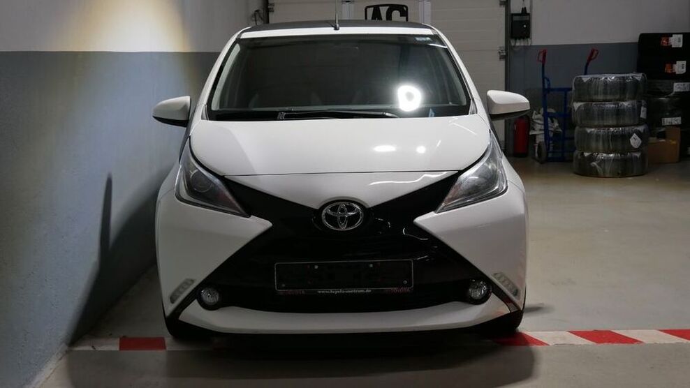 Aygo (X)