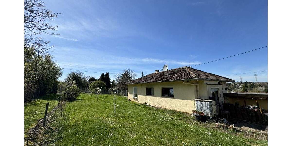 Bungalow Pforzheim Nordweststadt - 3 Zimmer, 82 m&sup2;, 349.000&euro; | Angebot:25775174