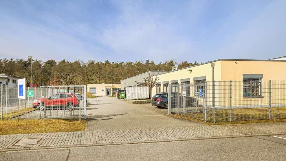 Büro in Stutensee-Blankenloch 1.950.000 € 1030 m²