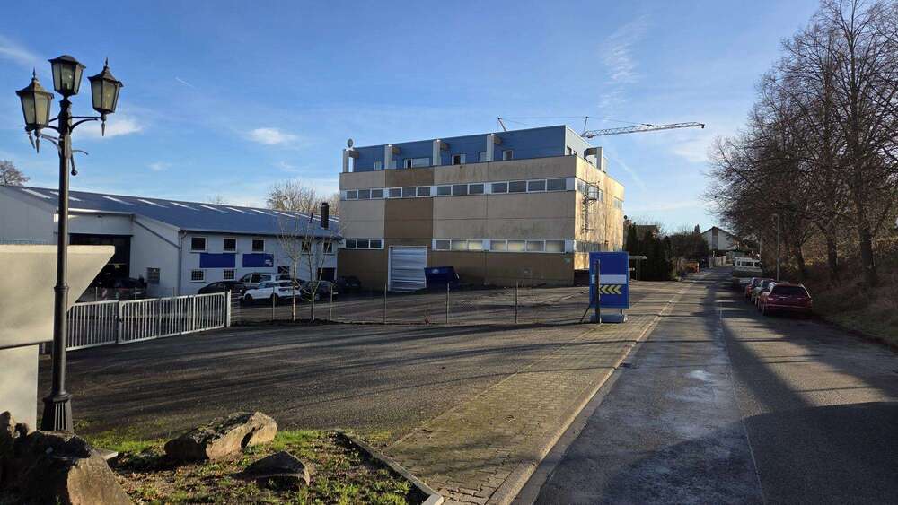 Halle in Bruchsal 1.800.000 € 2187 m² zimmer