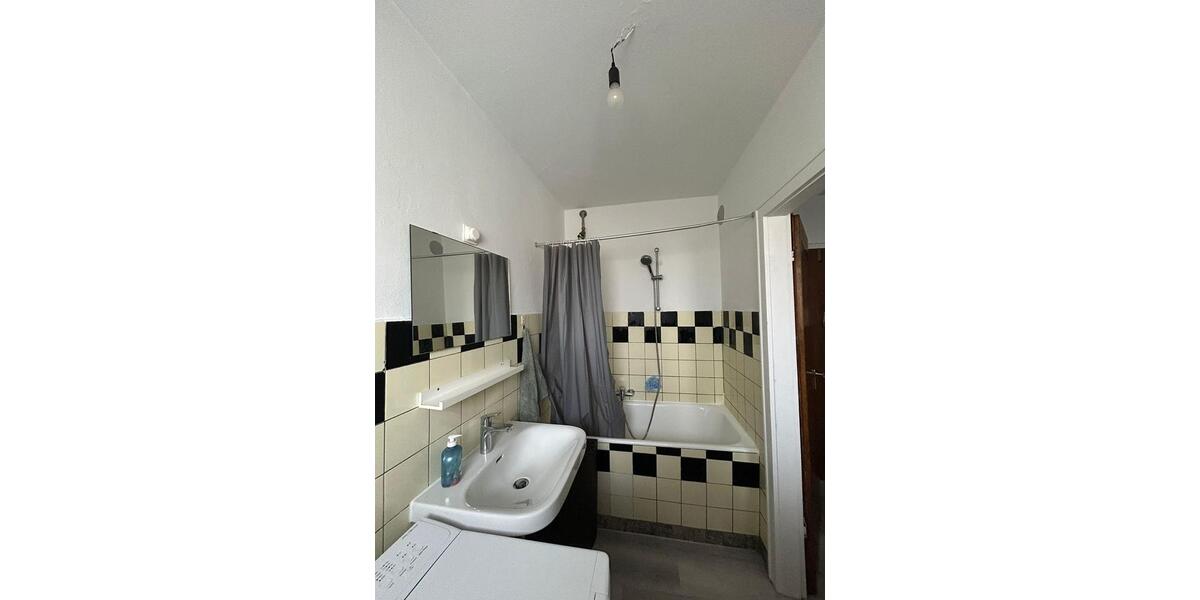 Schöne 1,5-Zimmer-Wohnung mit Balkon + STP in toller Stadtlage von Karlsruhe 1 zimmer