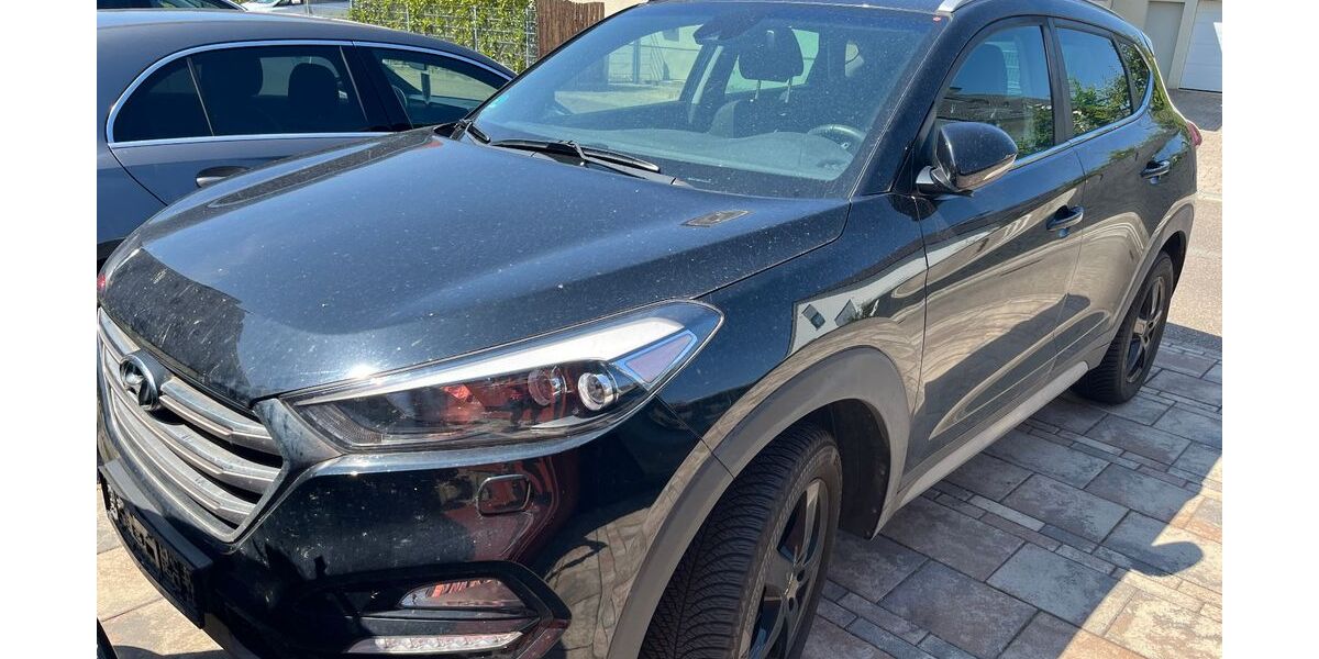 Hyundai TUCSON 61.000 km 13.999 &euro; Stutensee 76297