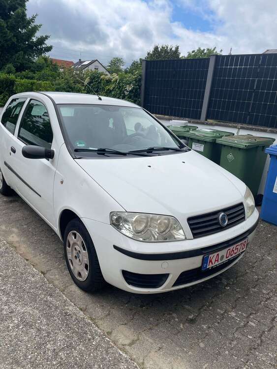 Fiat Punto 240.000 km 1.100 € karlsruhe 76187