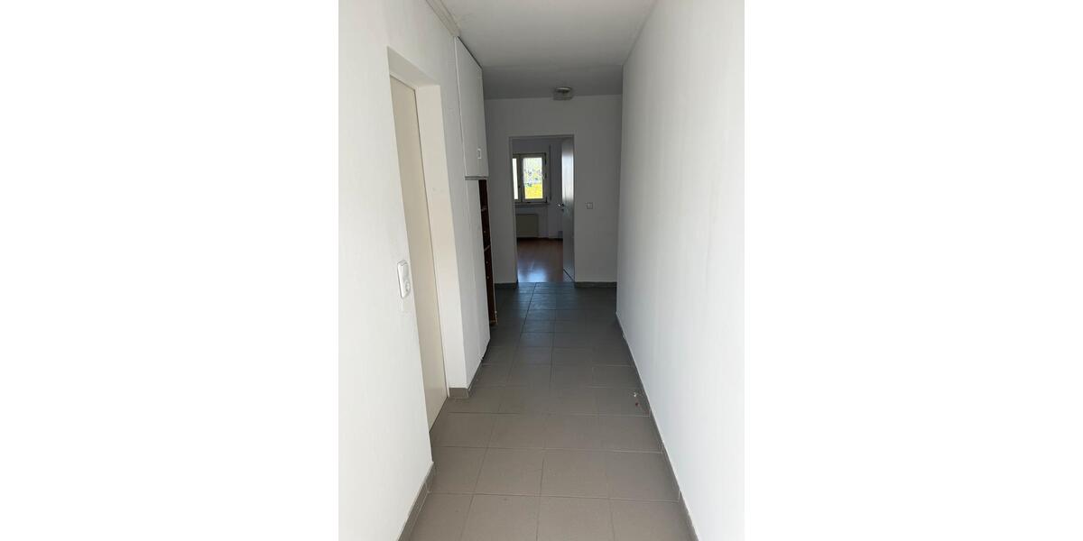 Mehrfamilienhaus, Wohnhaus Oberderdingen - 3 Zimmer, 105 m&sup2;, 1.250&euro; | Angebot:26130666