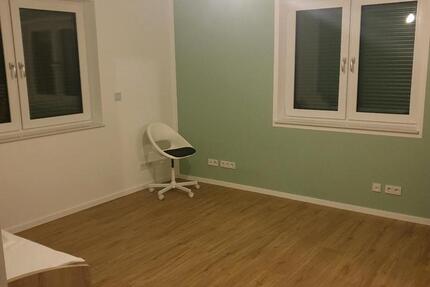 Zimmer in Studentin-WG 1 zimmer