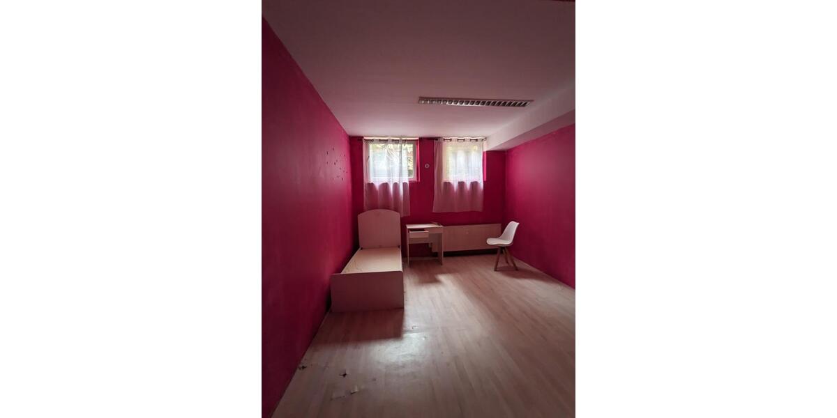 Große Wohnung ca. 100qm-Mietrabatt gegen Sanierung 4 zimmer