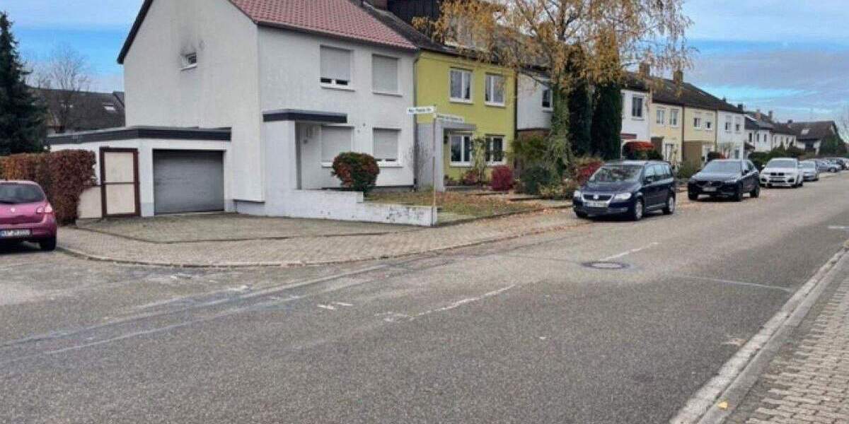 Reiheneckhaus mit großem Garten in Top-Lage von Linkenheim - S-Bahn-Nähe & 435 m² Grundstück 5 zimmer