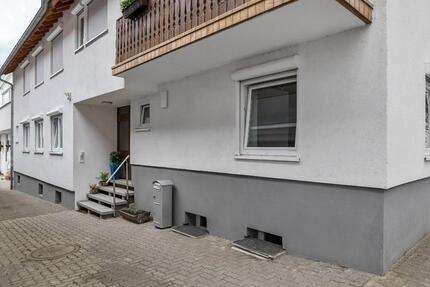 300qm Mehrfamilienhaus gedämmt,220qm MassivbauHalle 1260qm Grund