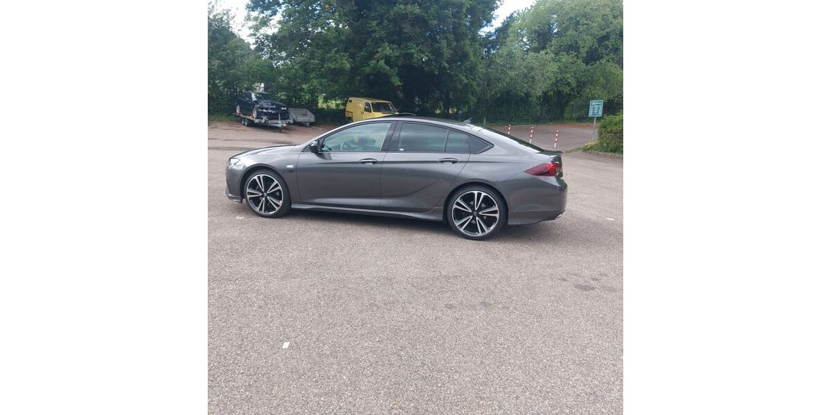 Opel Insignia 81.000 km 21.900 &euro; Gaggenau 76571
