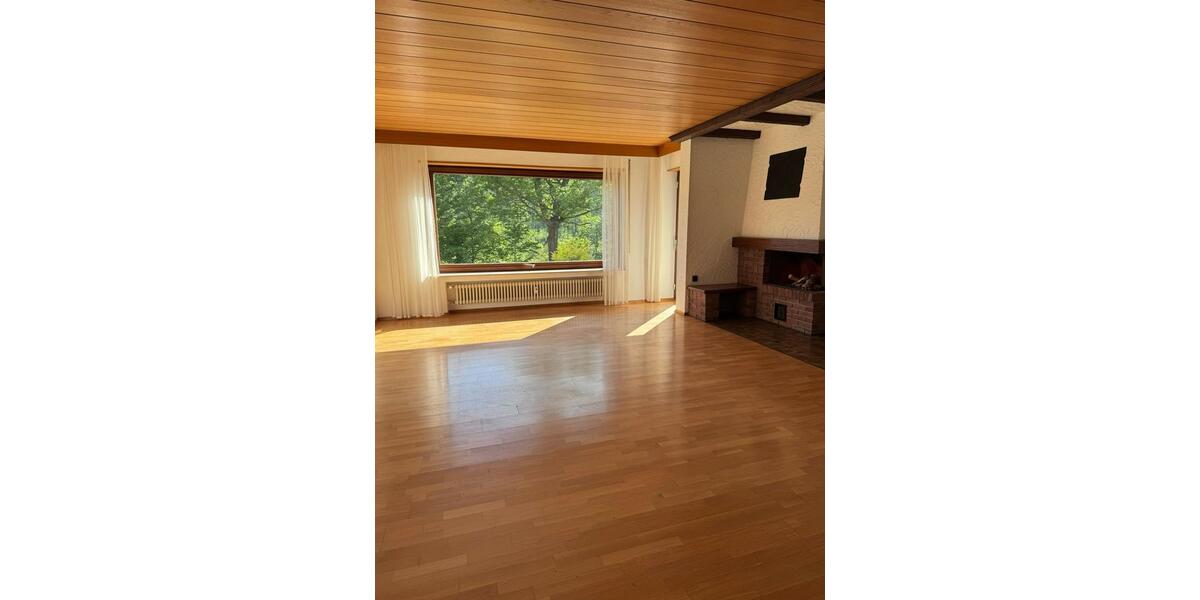 Etagenwohnung Kämpfelbach - 5 Zimmer, 144 m&sup2;, 1.350&euro; | Angebot:25615103