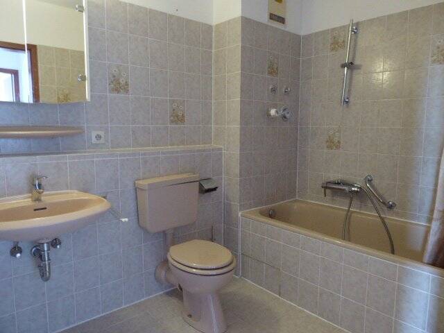 Etagenwohnung Pforzheim Nordstadt - 3 Zimmer, 82 m&sup2;, 710&euro; | Angebot:26842805