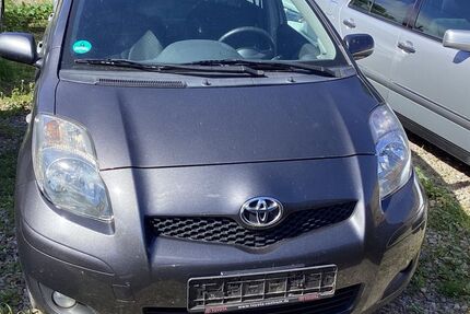 Toyota Yaris 243.000 km 2.250 &euro; Rastatt 76437